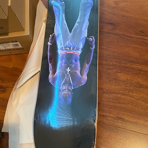 Supreme Tupac Hologram Skateboard Deck Black - Picture 3 of 3